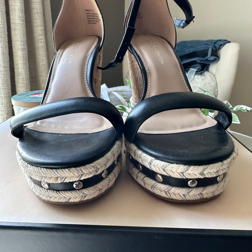 New BCBG generation wedges . Size 7.5 - Picture 3 of 7